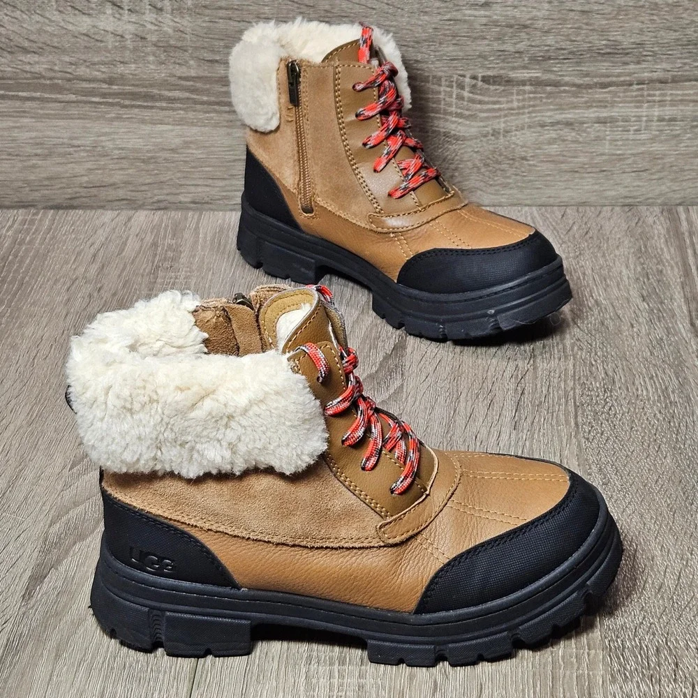 UGG Kids Ashton Addie boots Tan Leather Suede Waterproof 1143666K Size 4Y